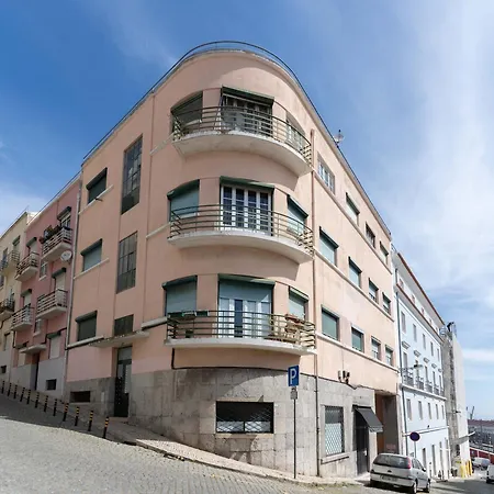 Limehome Lisbon Calcada Do Cardeal-3